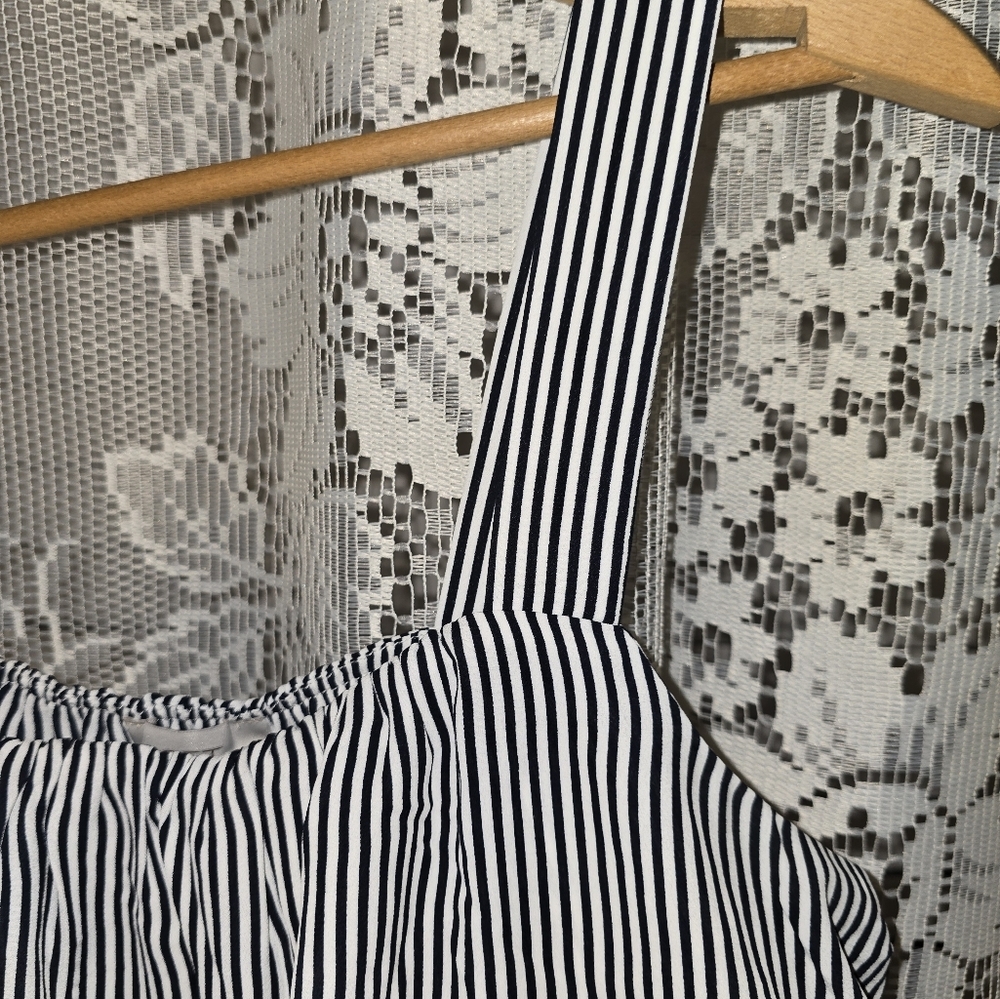 Loft Outlet Black And White Striped Women's Top XS, Tank Top, Blouse - Picture 4 of 7
